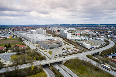 創(chuàng)新驅(qū)動(dòng)未來 全新BMW iX在丁格芬工廠投產(chǎn)，年內(nèi)上市，引領(lǐng)豪華智能出行新時(shí)代